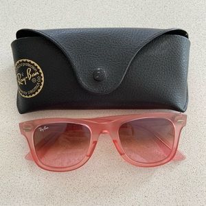Ray Ban Wayfarer sunglasses